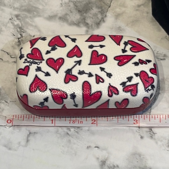 Vintage- Brighton twisted chain with heart pendant that opens with case - Picture 11 of 12